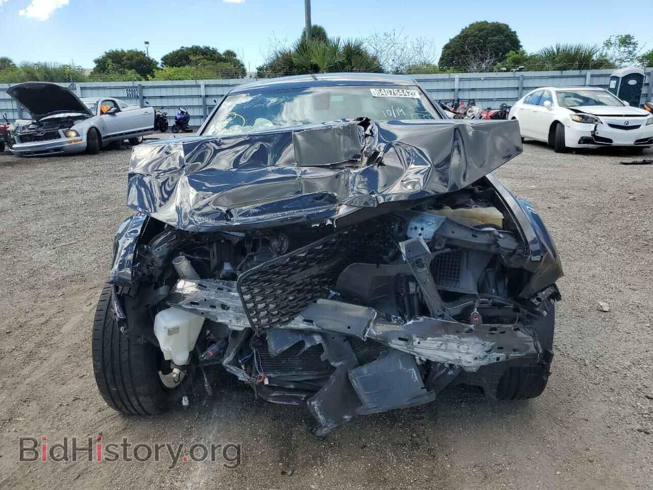 2019 CHRYSLER 300 - VIN: 2C3CCABG3KH566208 - Фото 5