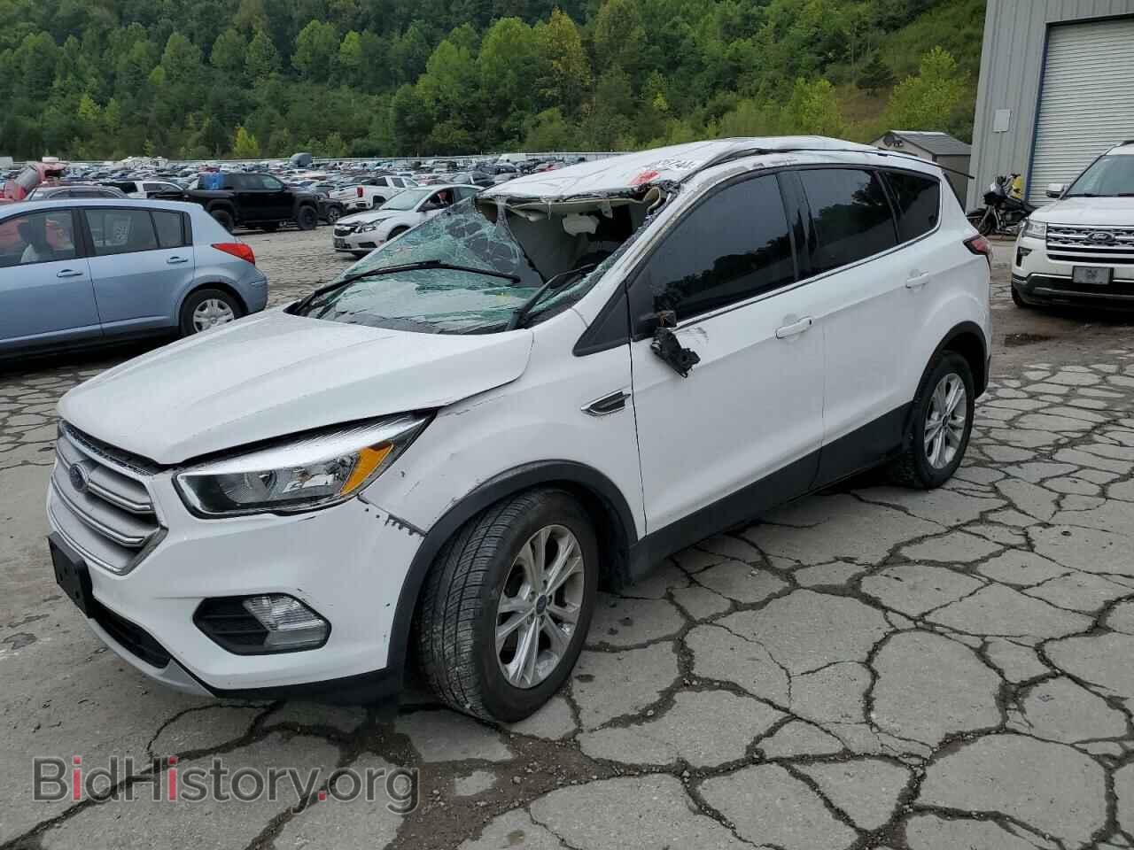 Фотография 1FMCU0GD9HUC45549 - FORD ESCAPE 2017