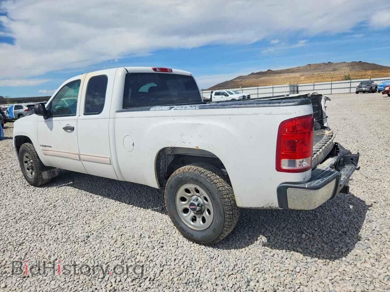 2007 GMC SIERRA - VIN: 2GTEC19C371580195 - Фото 2
