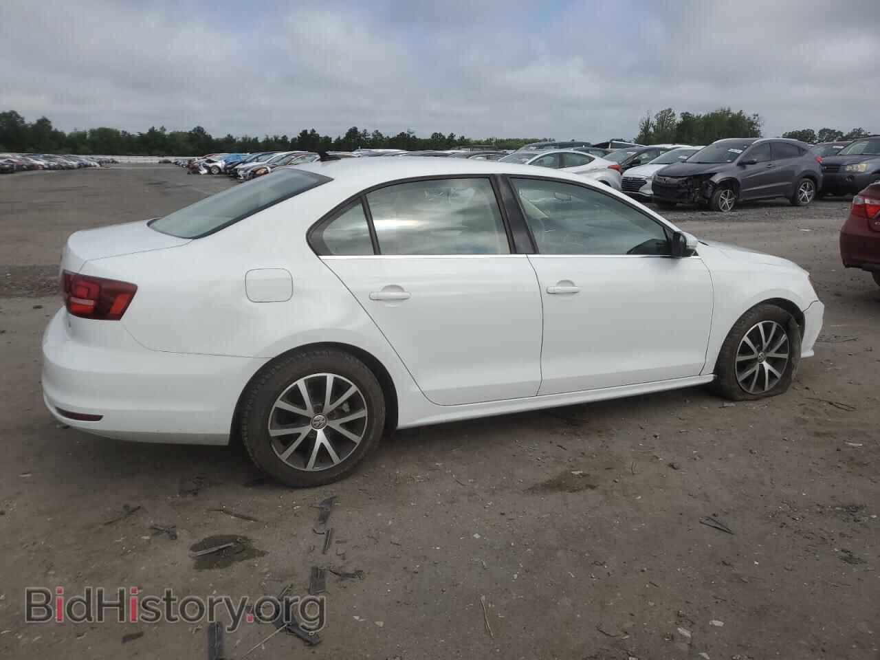 2017 VOLKSWAGEN JETTA - VIN: 3VWDB7AJ7HM375238 - Фото 3