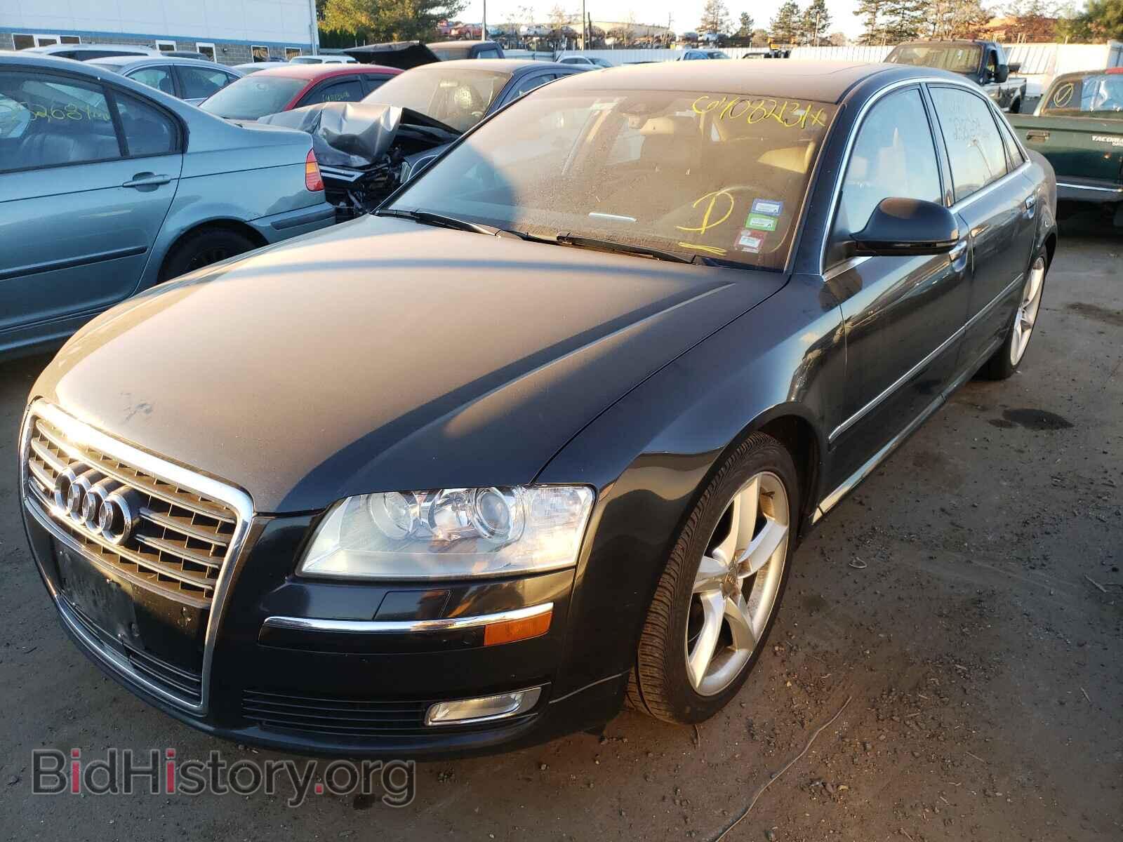 2010 AUDI A8 - VIN: WAURVAFA4AN007954 - Фото 2