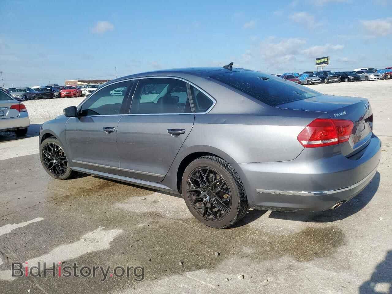 2015 VOLKSWAGEN PASSAT - VIN: 1VWCV7A37FC067702 - Фото 2