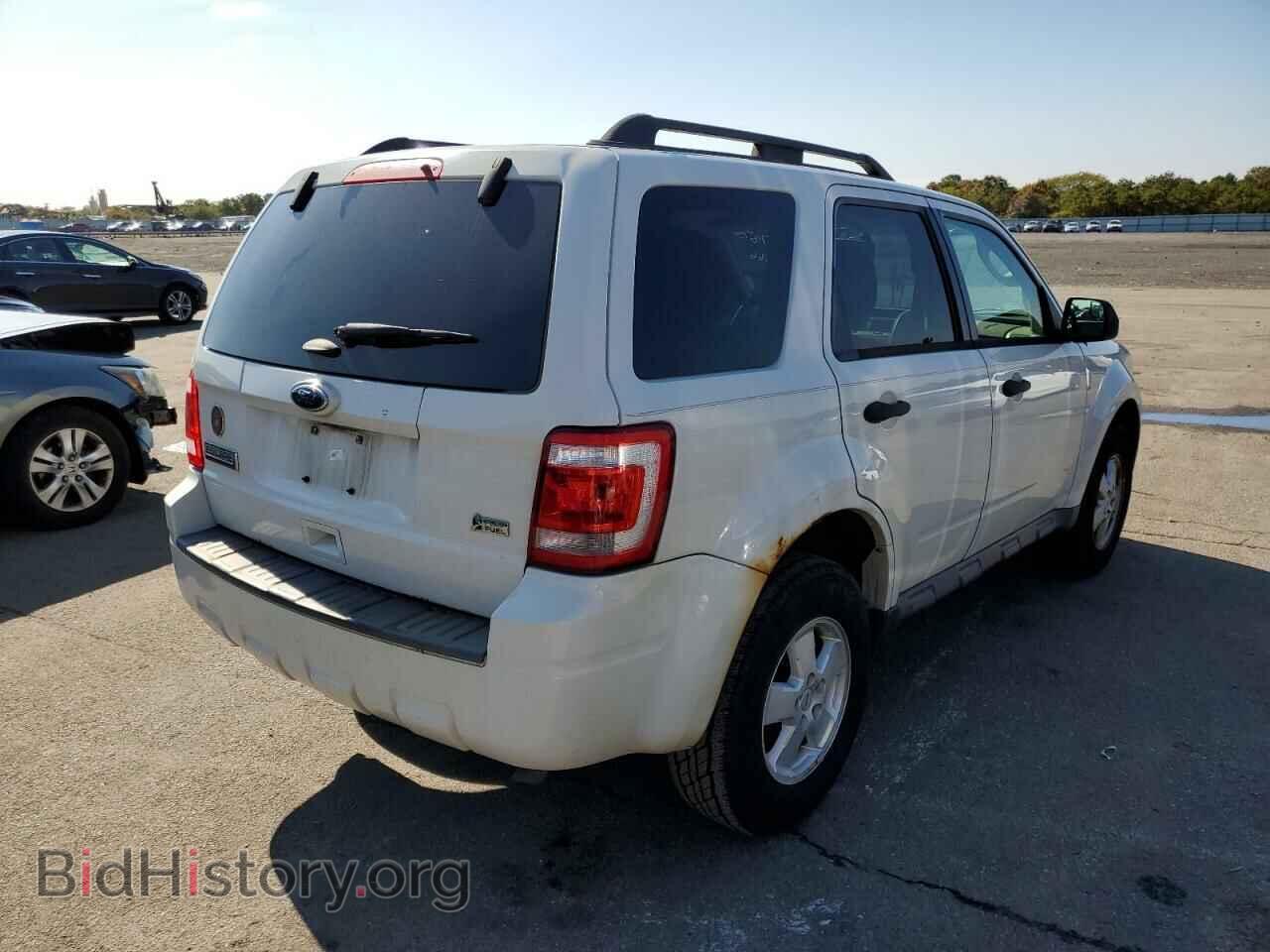 2011 FORD ESCAPE - VIN: 1FMCU9DGXBKC35666 - Фото 4