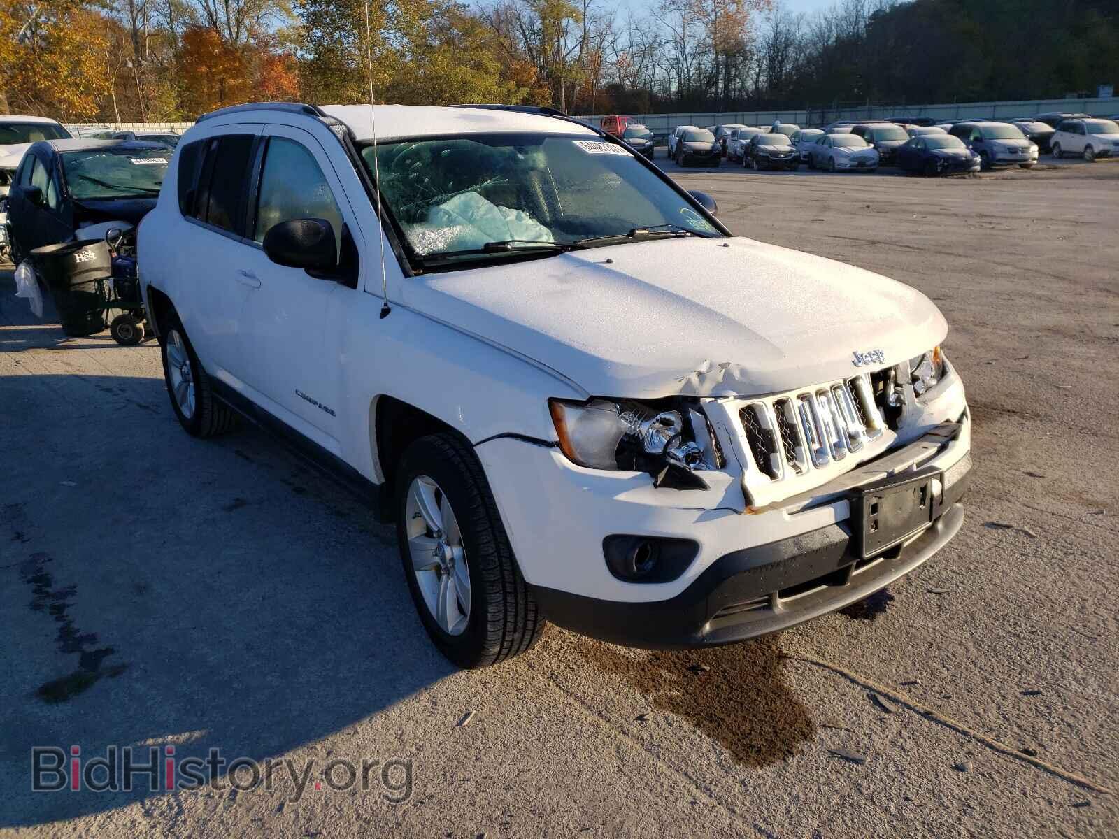 Photo 1J4NT1FB5BD289555 - JEEP COMPASS 2011