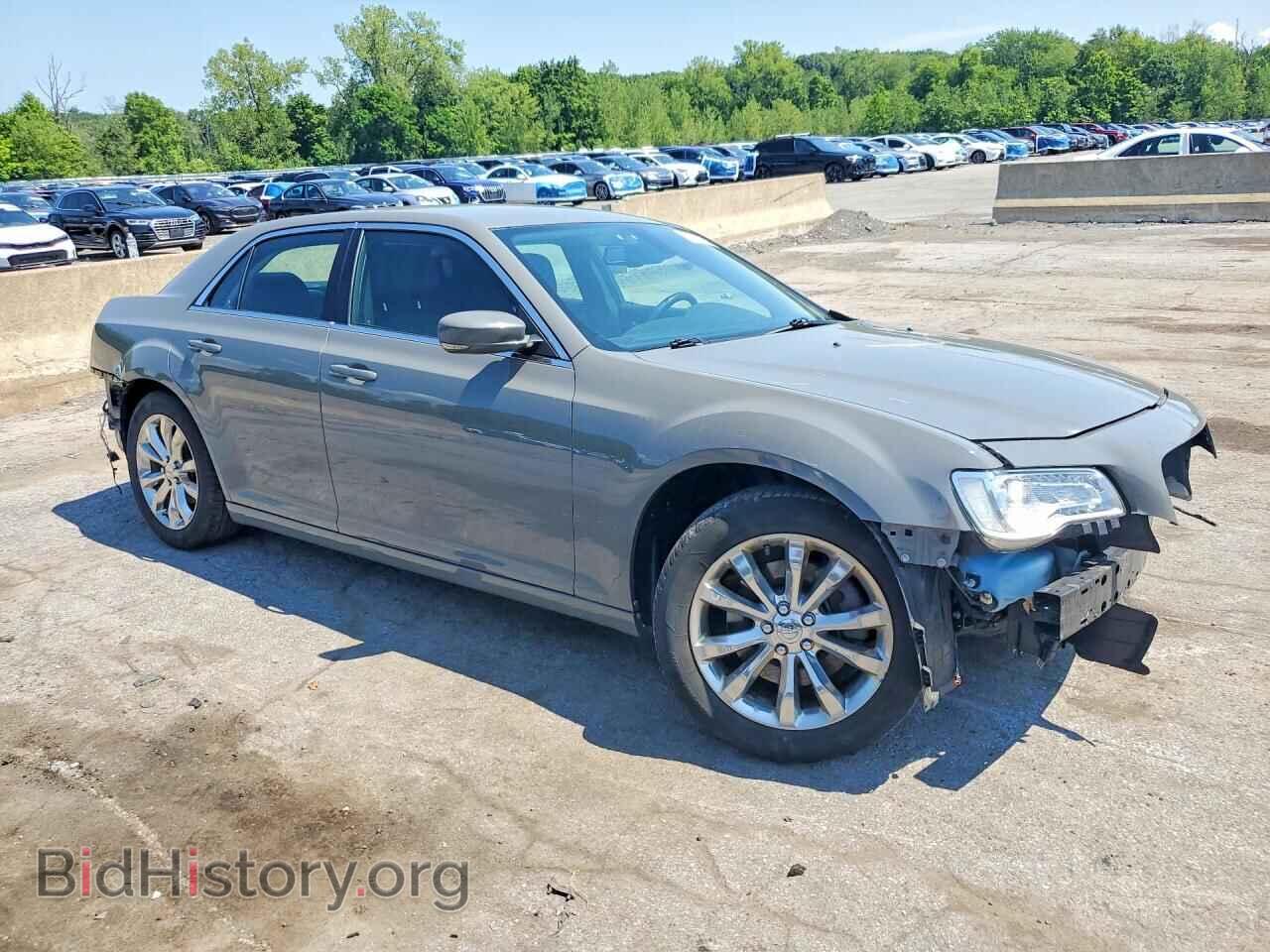 2019 CHRYSLER 300 - VIN: 2C3CCARG2KH682635 - Photo 4