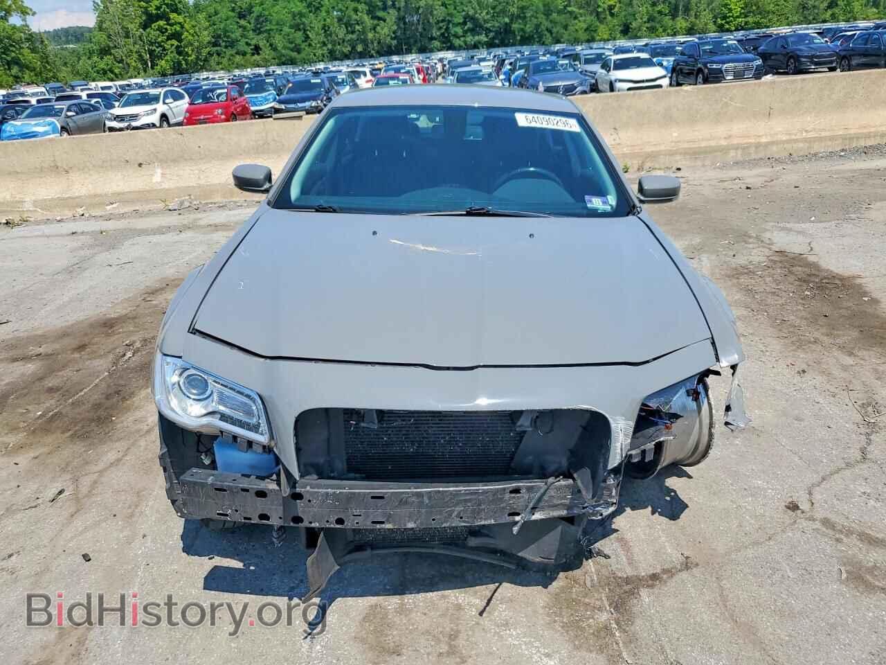 2019 CHRYSLER 300 - VIN: 2C3CCARG2KH682635 - Photo 5