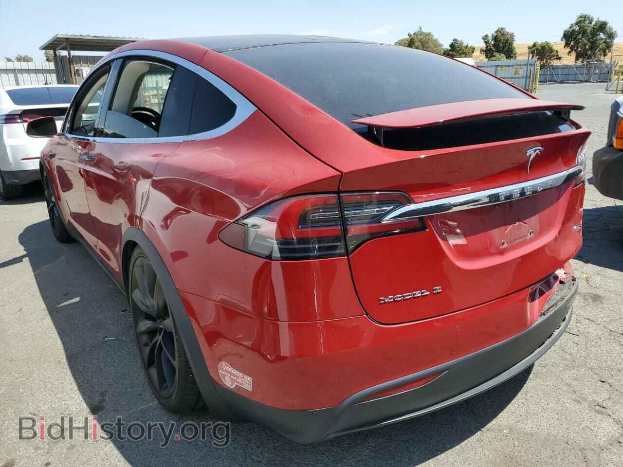 2017 TESLA MODEL X - VIN: 5YJXCBE21HF038300 - Фото 2