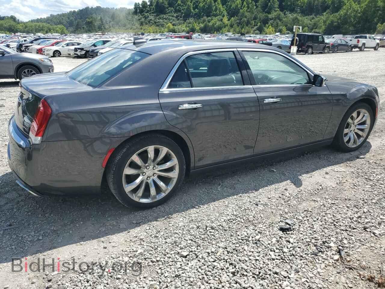 2019 CHRYSLER 300 - VIN: 2C3CCAEG7KH585629 - Фото 3