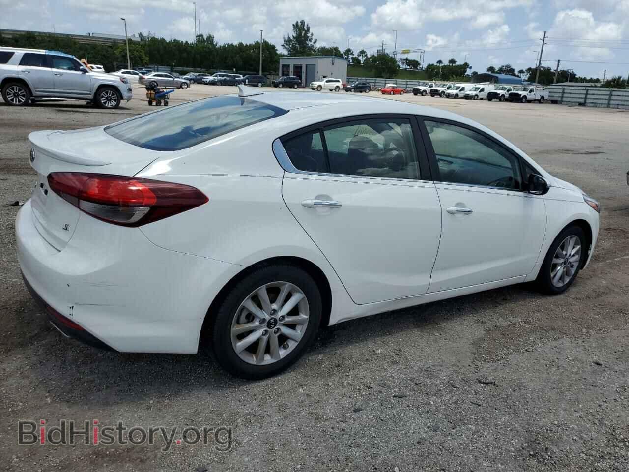 2017 KIA FORTE - VIN: 3KPFL4A72HE051068 - Фото 3