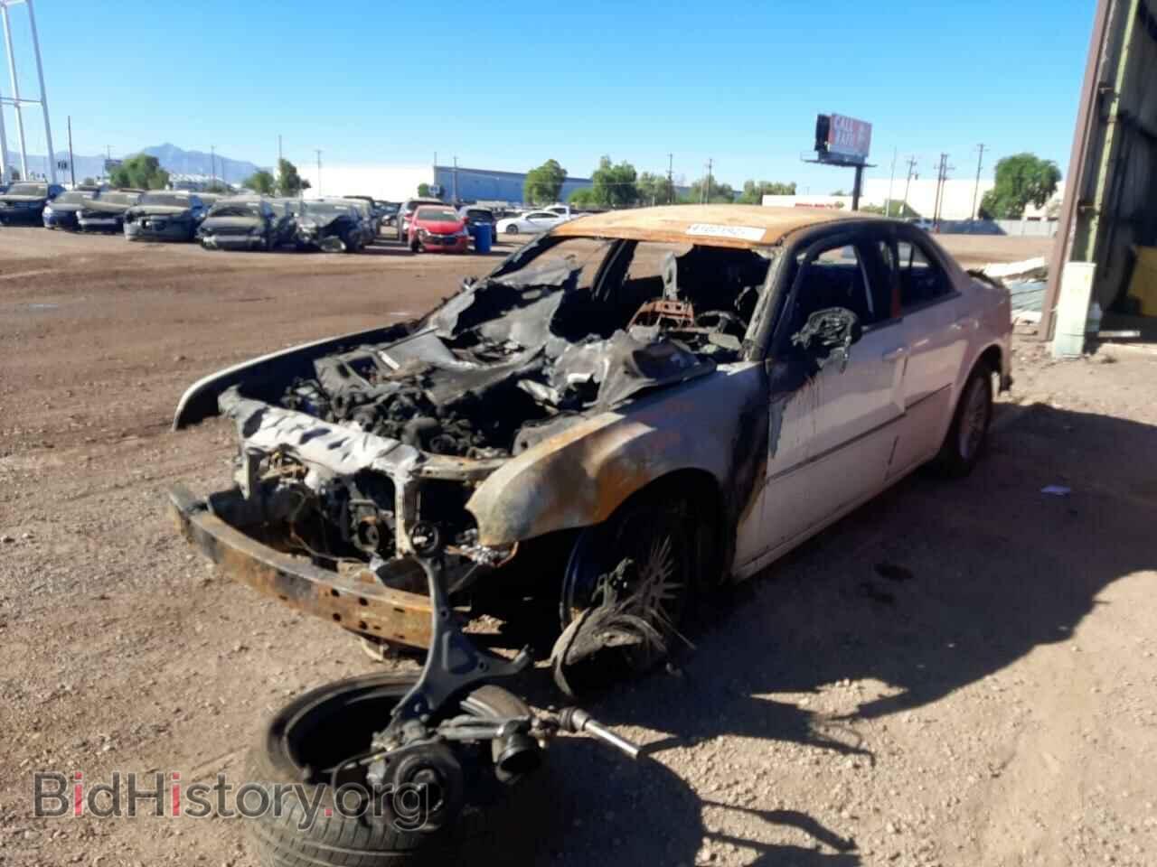 2009 CHRYSLER 300 - VIN: 2C3KA43D29H541852 - Фото 2
