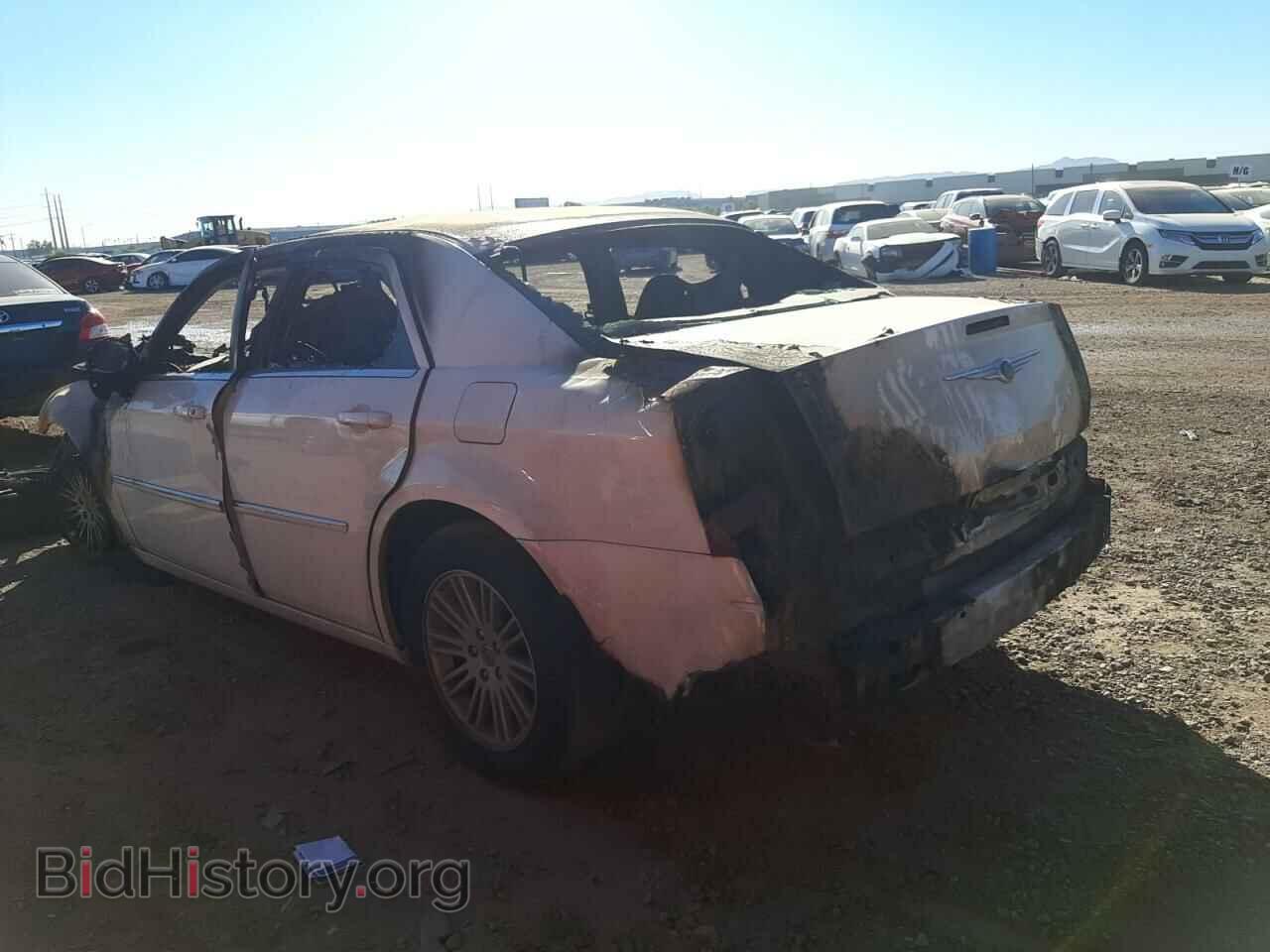 2009 CHRYSLER 300 - VIN: 2C3KA43D29H541852 - Фото 3