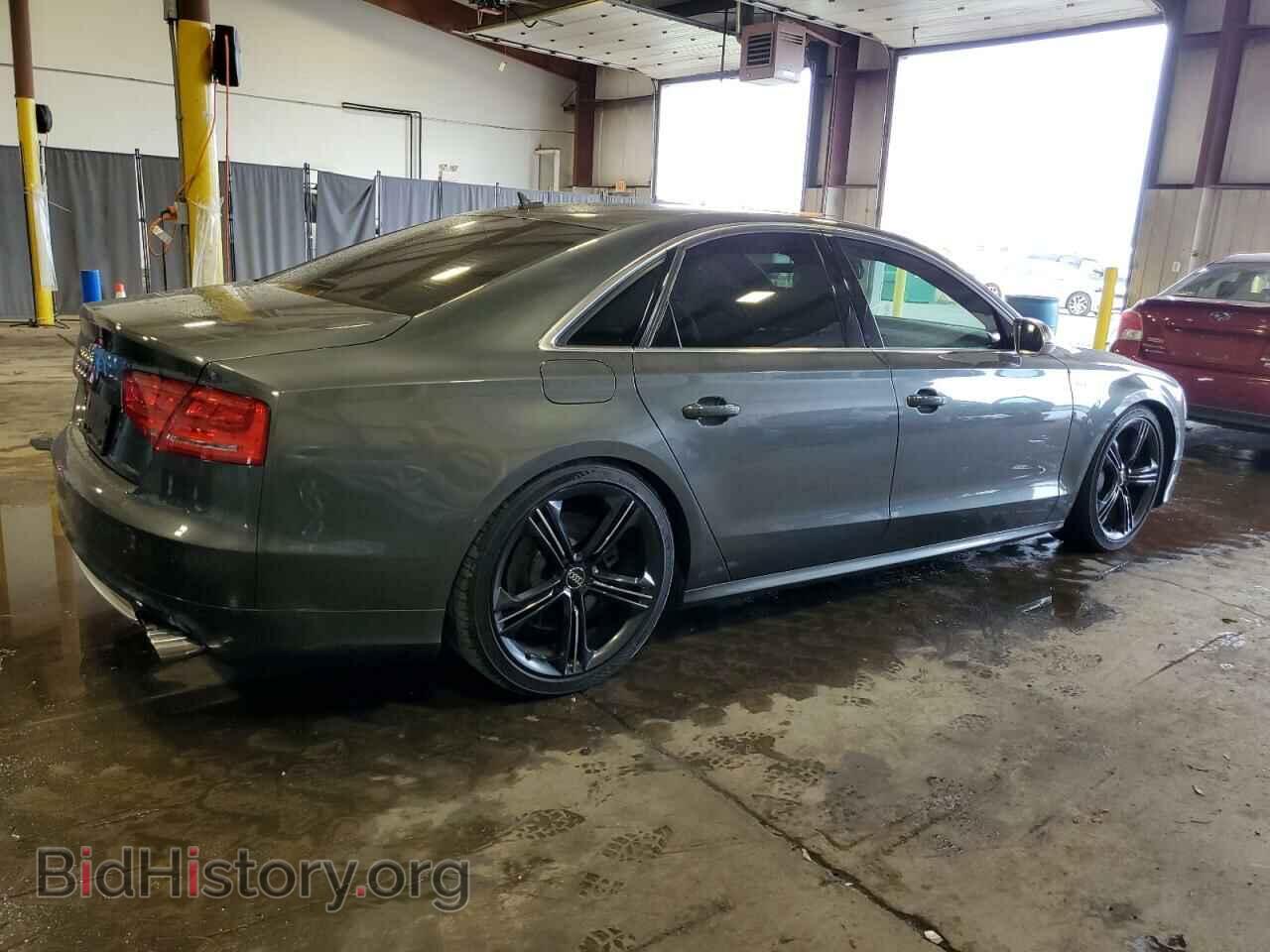 2013 AUDI S8 - VIN: WAUD2AFD4DN011696 - Фото 3