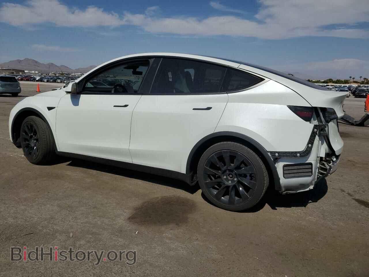 2022 TESLA MODEL Y - VIN: 7SAYGDEE2NF386443 - Photo 2