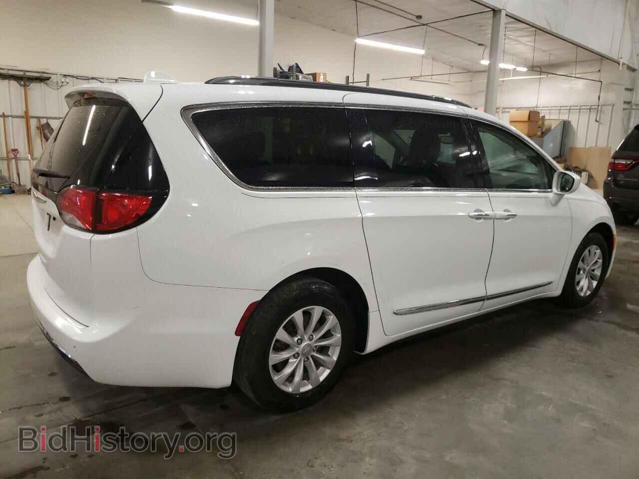 2019 CHRYSLER PACIFICA - VIN: 2C4RC1BG0KR548068 - Фото 3
