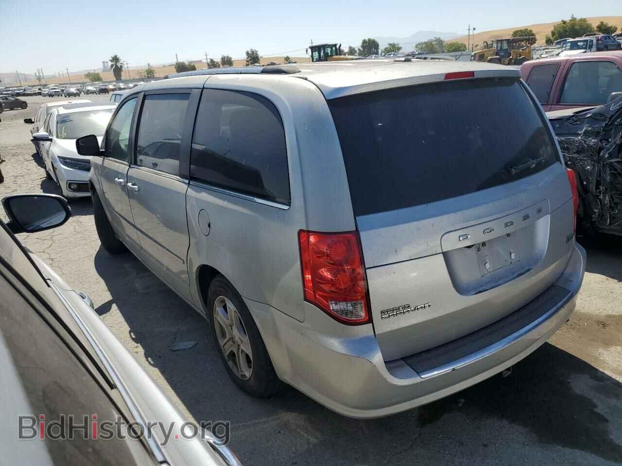 2011 DODGE CARAVAN - VIN: 2D4RN5DGXBR765564 - Photo 2