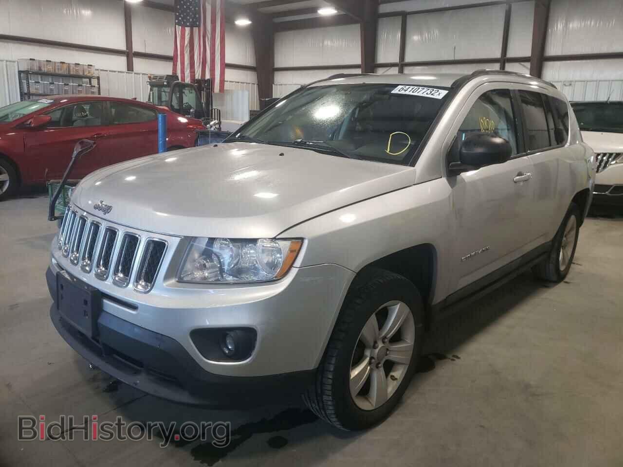 2011 JEEP COMPASS - VIN: 1J4NF1FB0BD257801 - Photo 2