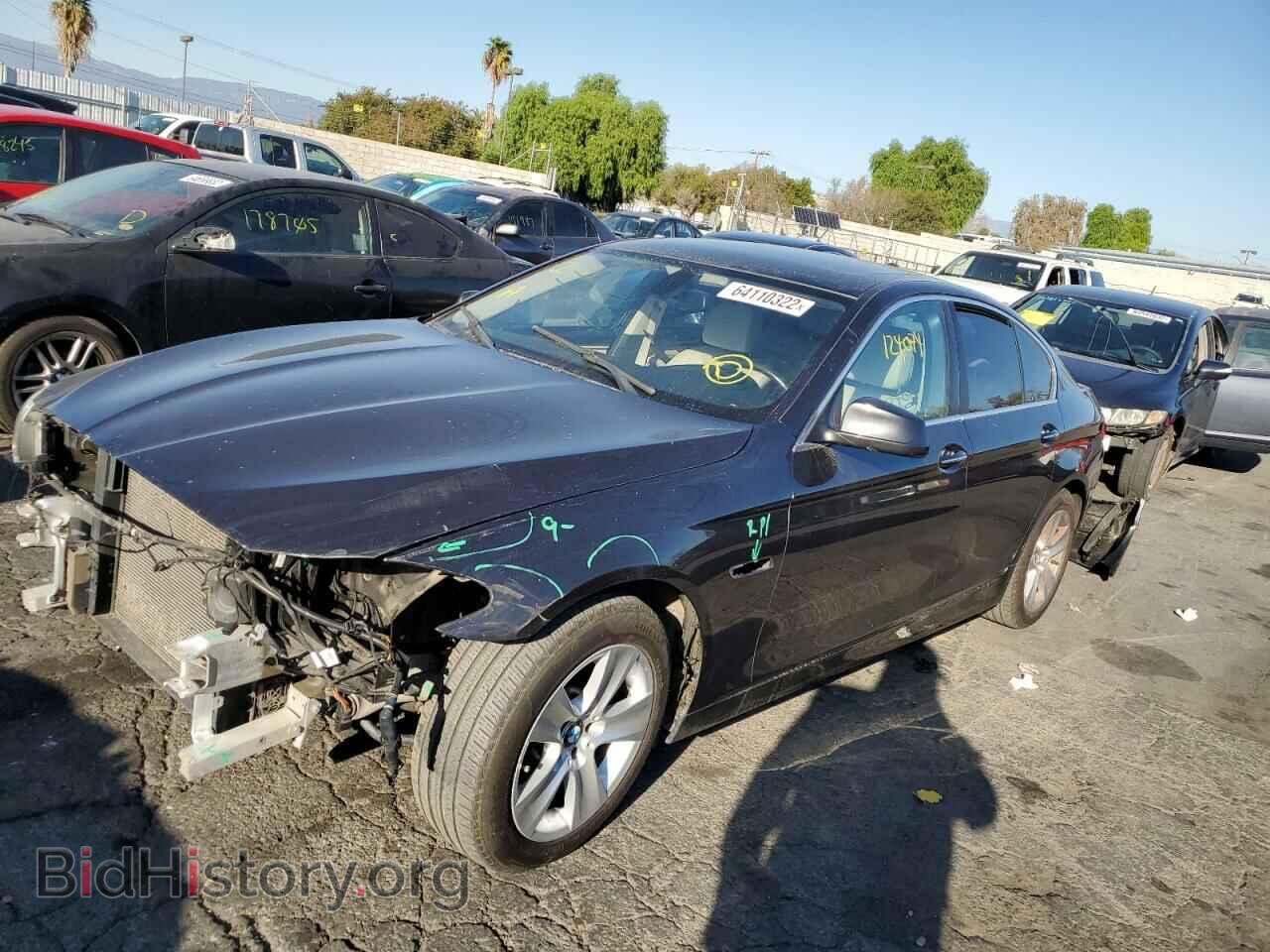 2011 BMW 5 SERIES - VIN: WBAFR1C59BC744708 - Photo 2