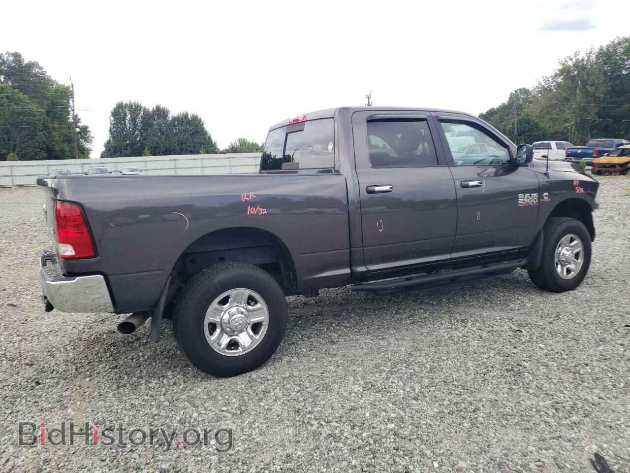 2017 RAM All Models - VIN: 3C6UR5DL1HG651886 - Photo 3