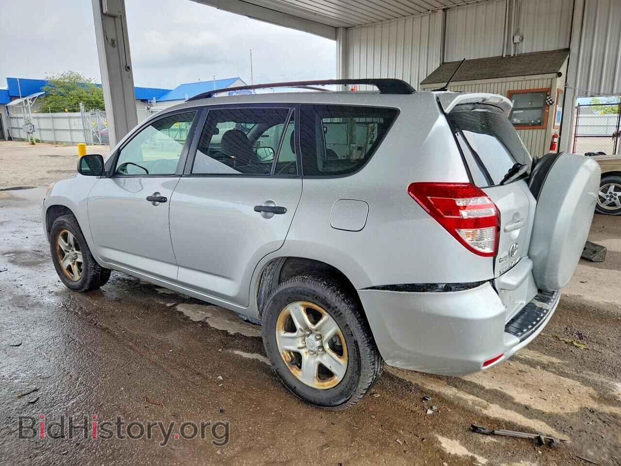 2010 TOYOTA RAV4 - VIN: JTMBK4DVXAD017740 - Фото 2