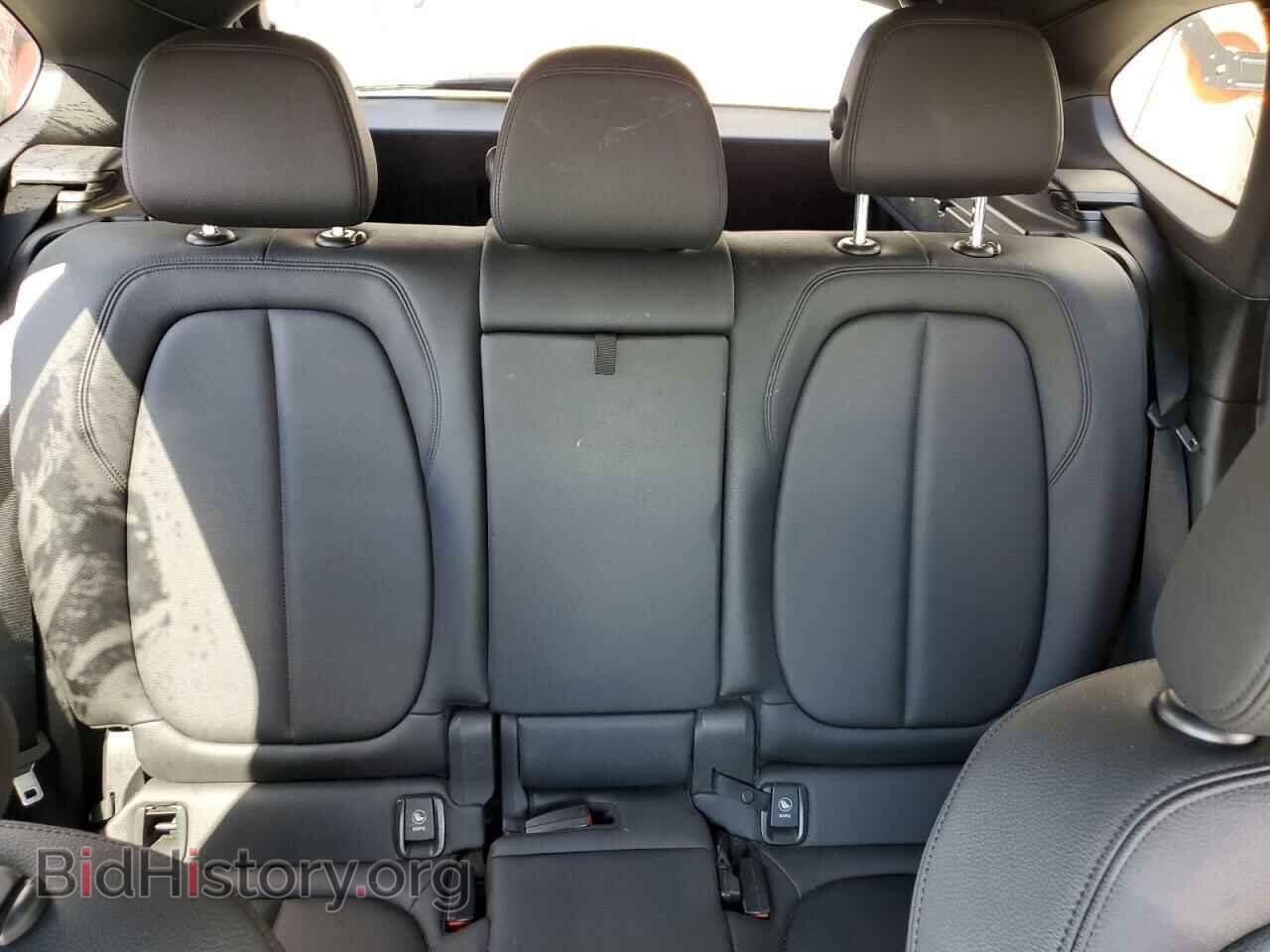 2017 BMW X1 - VIN: WBXHT3C34H5F76647 - Фото 10