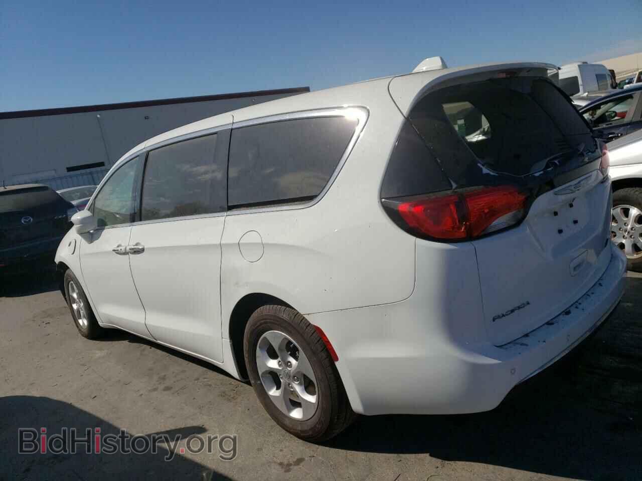 2018 CHRYSLER PACIFICA - VIN: 2C4RC1H70JR334333 - Фото 2