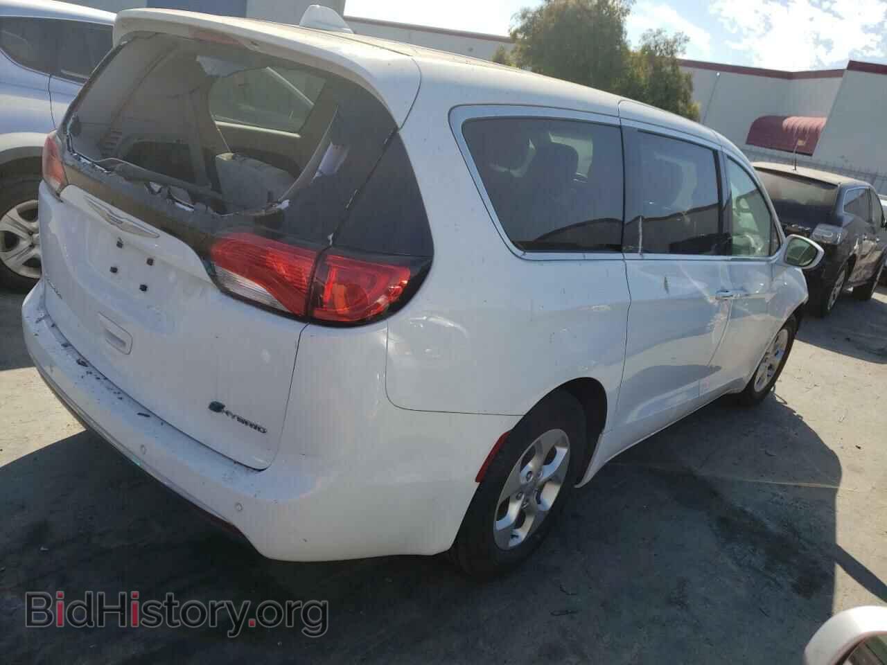 2018 CHRYSLER PACIFICA - VIN: 2C4RC1H70JR334333 - Фото 3