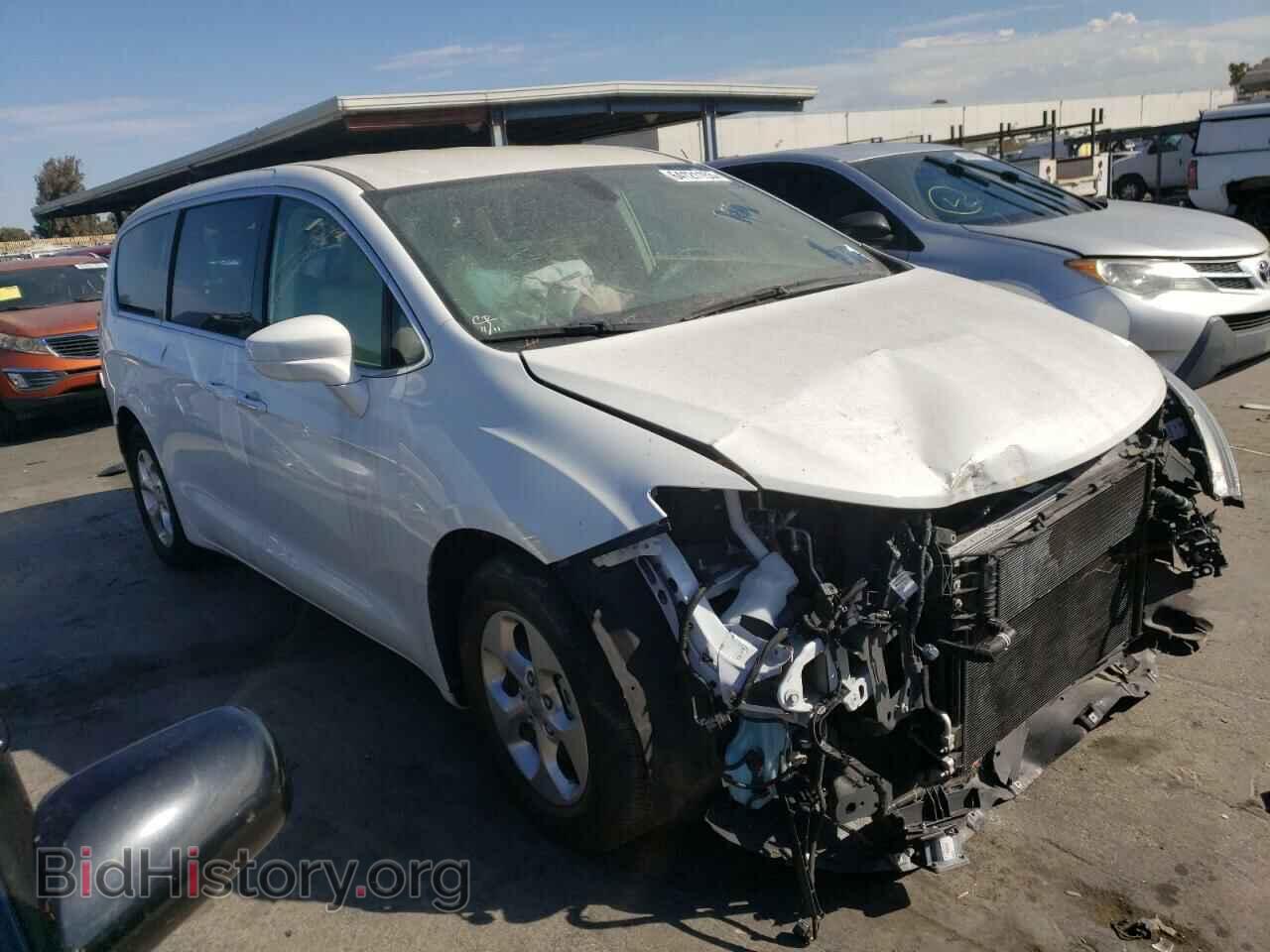 2018 CHRYSLER PACIFICA - VIN: 2C4RC1H70JR334333 - Фото 4