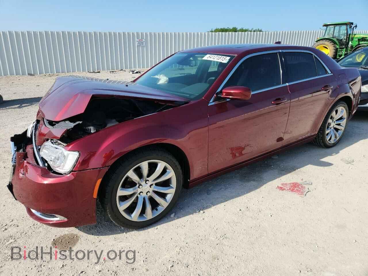 Фотография 2C3CCAAG2KH663935 - CHRYSLER 300 2019