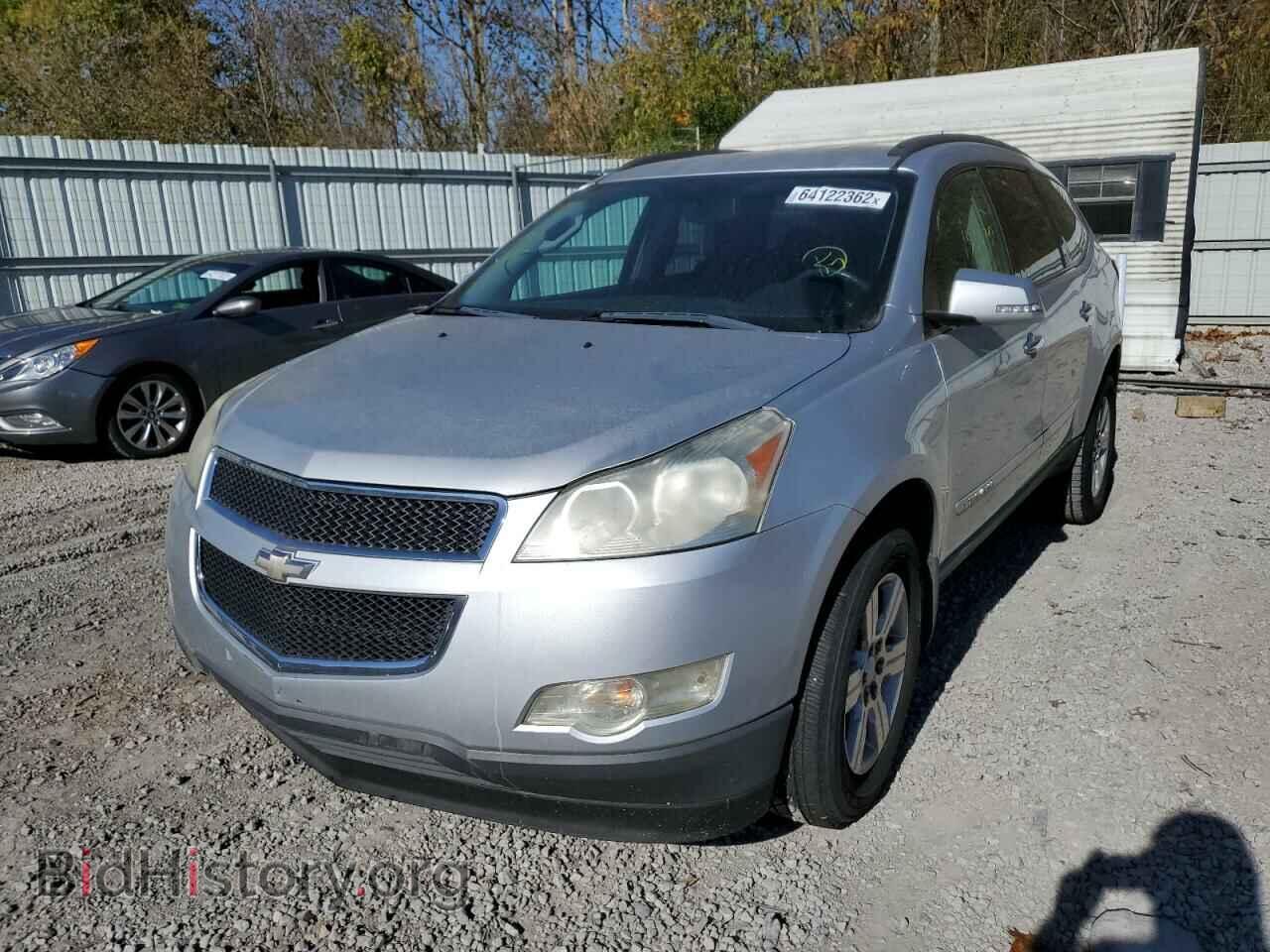 2009 CHEVROLET TRAVERSE - VIN: 1GNER23D09S157929 - Фото 2