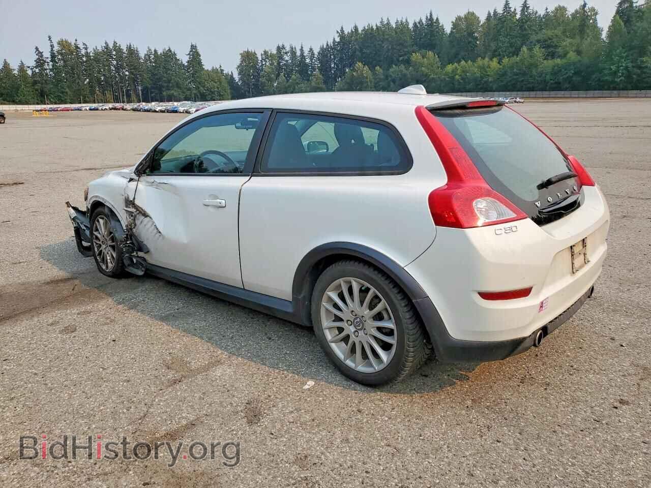 2011 VOLVO C30 - VIN: YV1672MK9B2222860 - Фото 2