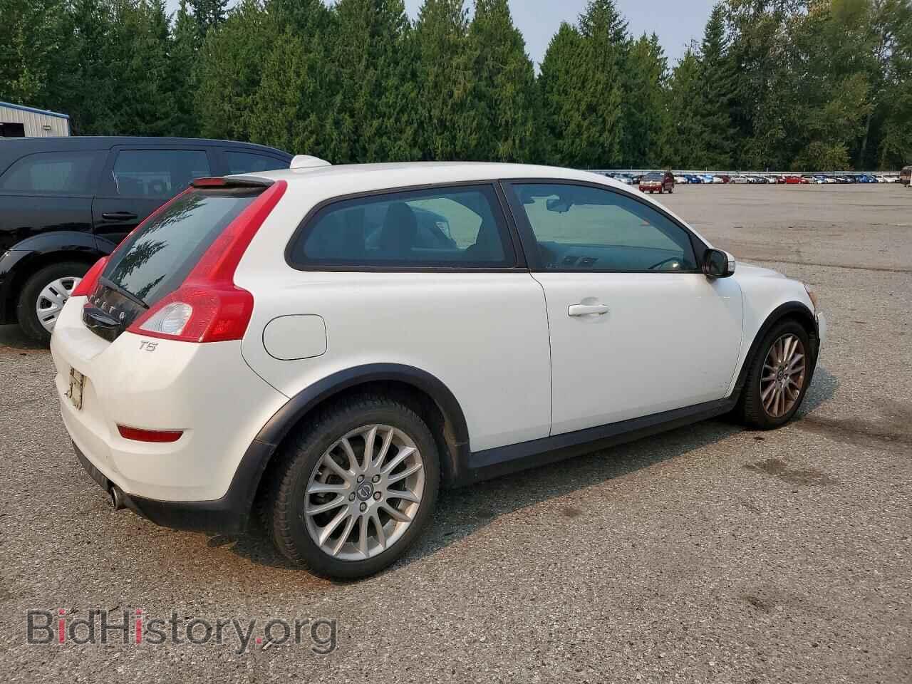 2011 VOLVO C30 - VIN: YV1672MK9B2222860 - Фото 3