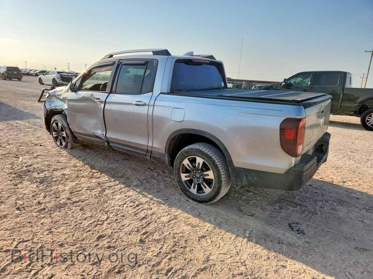 2017 HONDA RIDGELINE - VIN: 5FPYK3F51HB011336 - Photo 2
