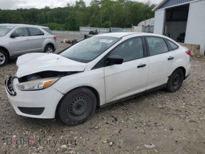 2015 Ford FOCUS S, white — VIN 1FADP3E29FL381773, Copart