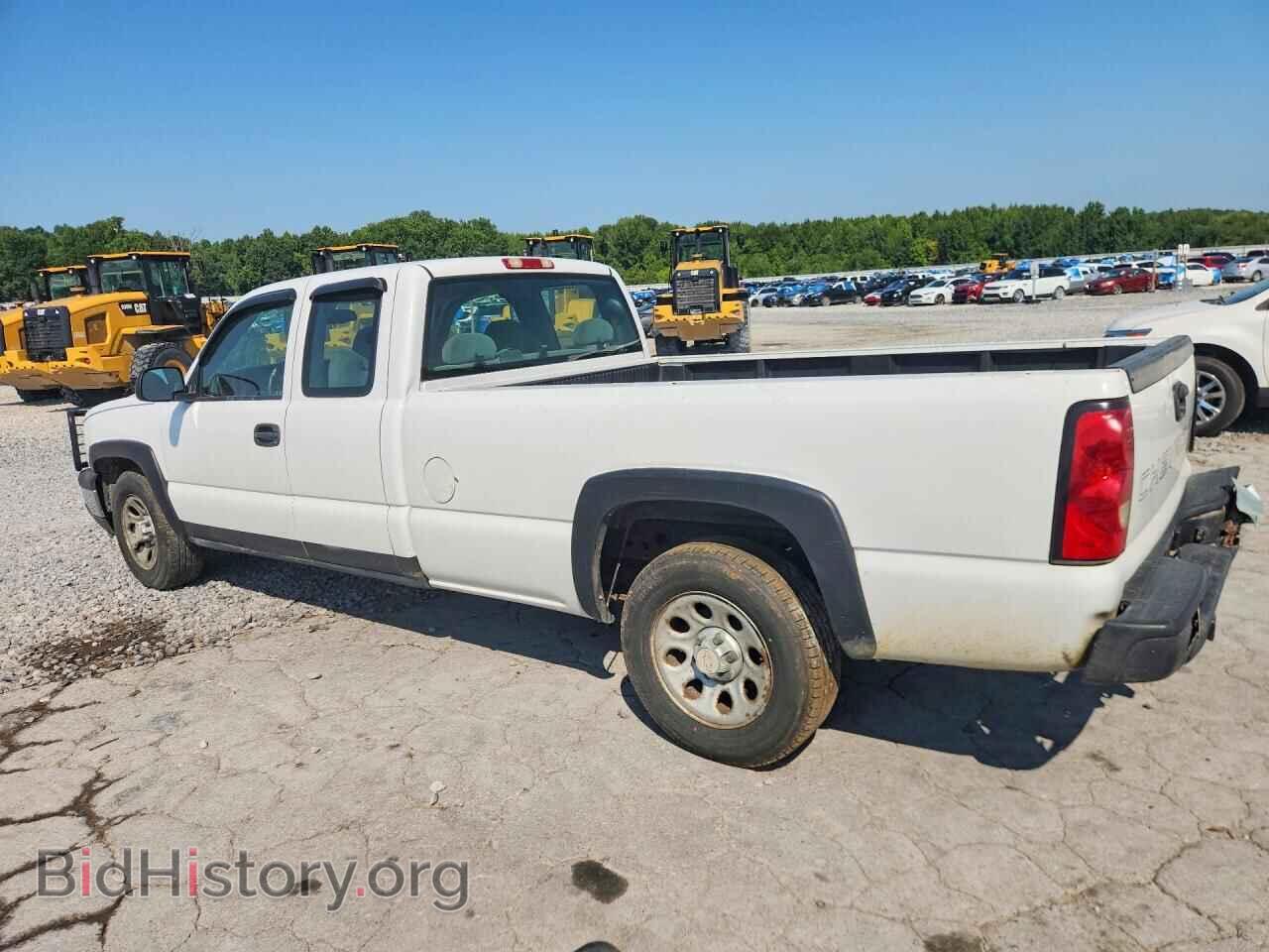 2006 CHEVROLET SILVERADO - VIN: 1GCEC19Z56E214823 - Photo 2