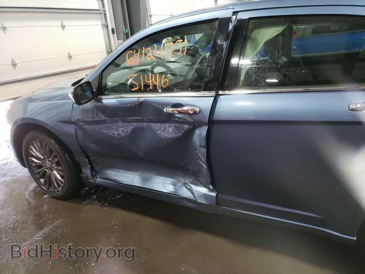 2011 CHRYSLER 200 - VIN: 1C3BC2FBXBN605819 - Фото 9