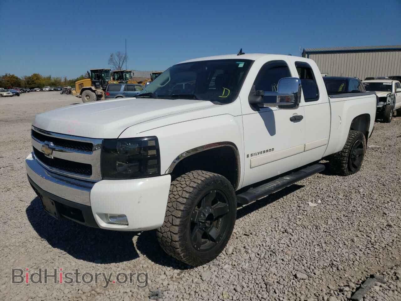 2008 CHEVROLET SILVERADO - VIN: 2GCEC19J481130975 - Фото 2