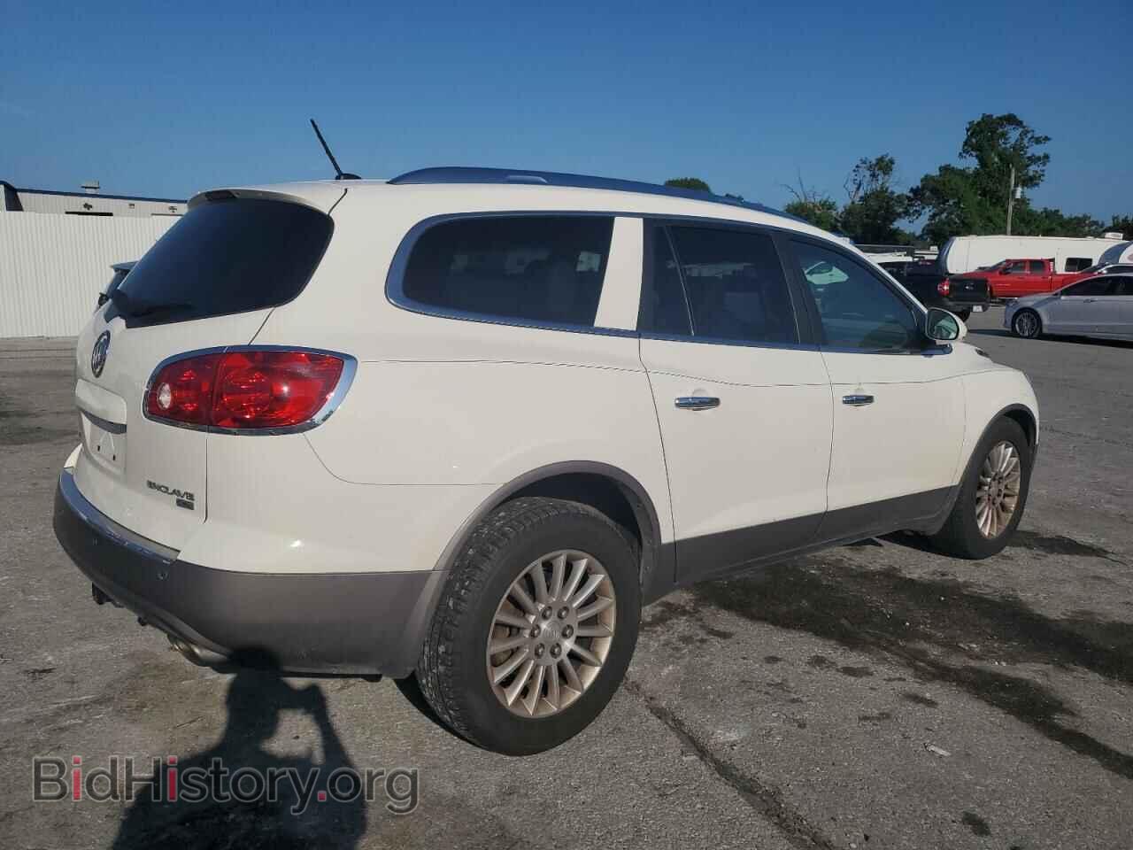 2011 BUICK ENCLAVE - VIN: 5GAKRBED3BJ185651 - Фото 3