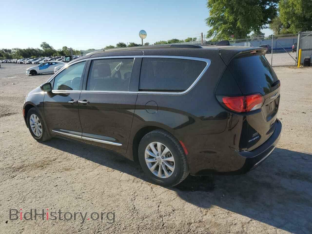 2017 CHRYSLER PACIFICA - VIN: 2C4RC1BG2HR771883 - Фото 2