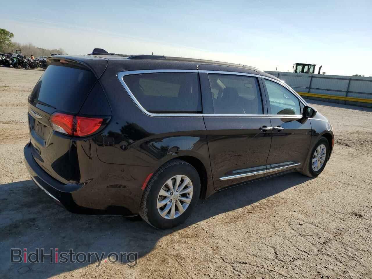 2017 CHRYSLER PACIFICA - VIN: 2C4RC1BG2HR771883 - Фото 3