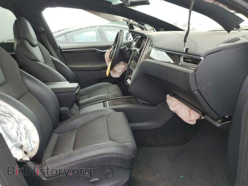 2017 Tesla MODEL X (VIN 5YJXCBE2XHF059663) — фото 5 из 10