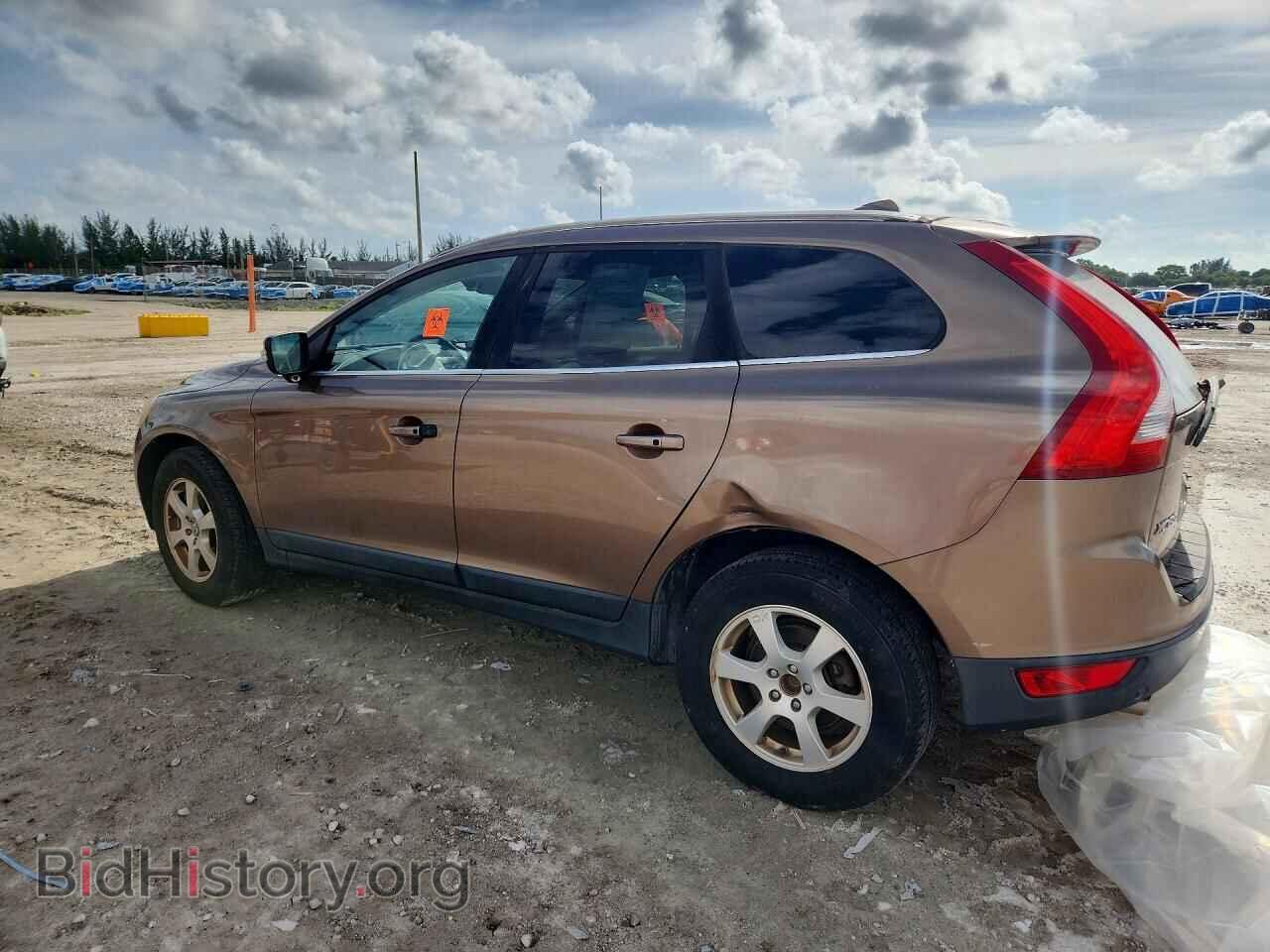 2011 VOLVO XC60 - VIN: YV4952DL6B2223947 - Фото 2