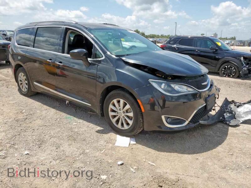 2019 Chrysler PACIFICA (VIN 2C4RC1BG8KR625947) — photo 4 of 13