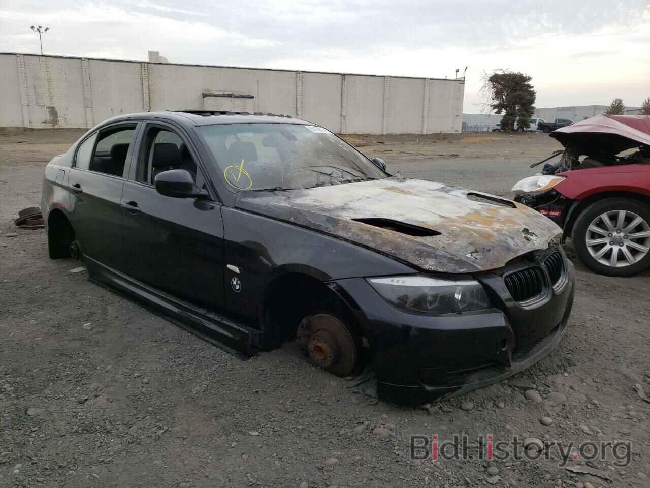 Photo WBAPH53559A448766 - BMW 3 SERIES 2009