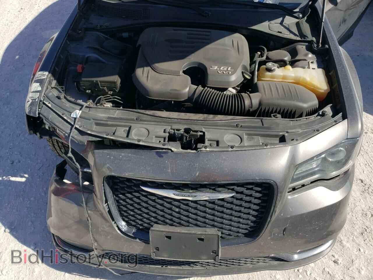 2016 CHRYSLER 300 - VIN: 2C3CCAGG7GH176096 - Photo 11