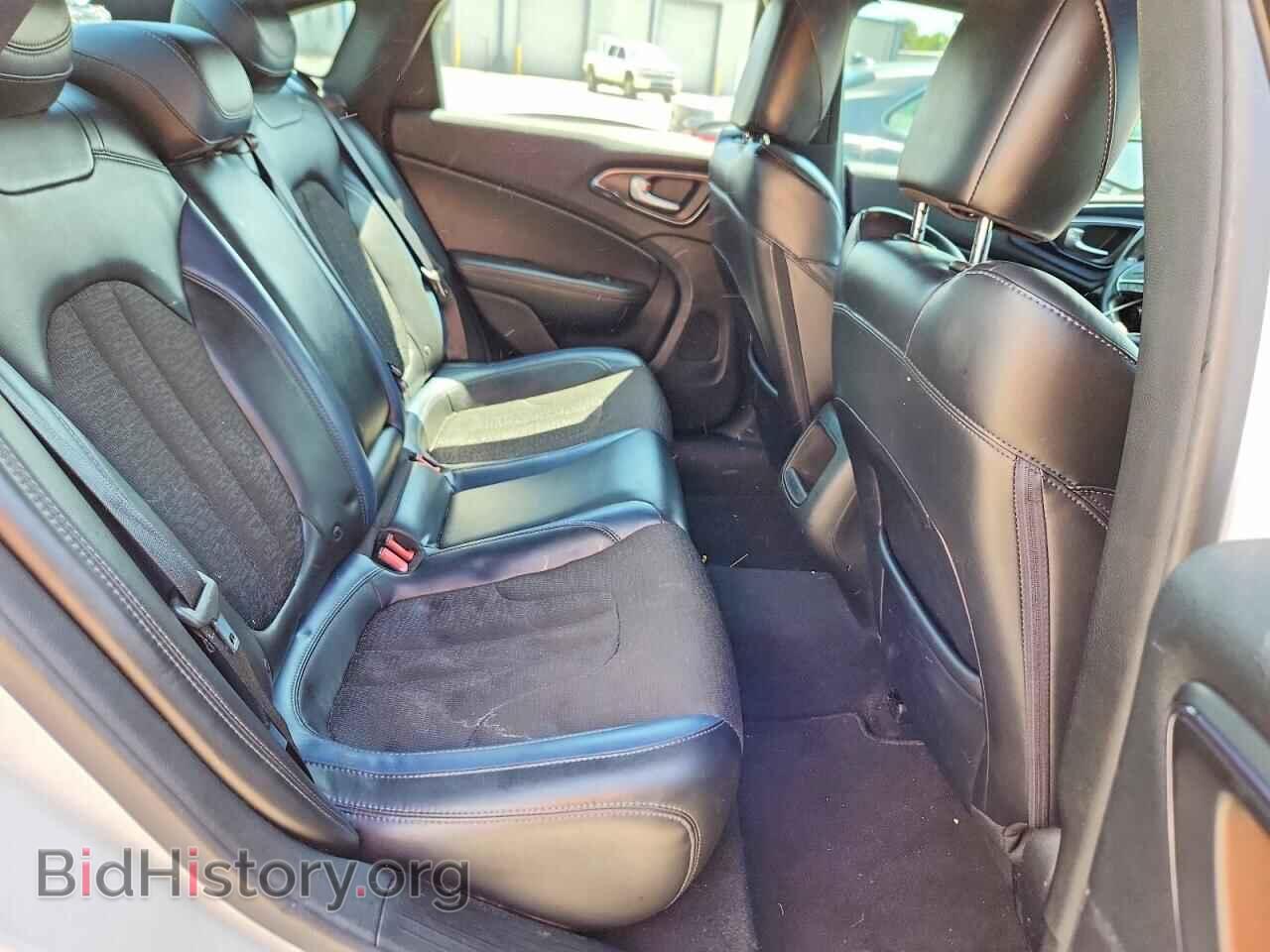 2015 CHRYSLER 200 - VIN: 1C3CCCBB3FN590859 - Photo 10