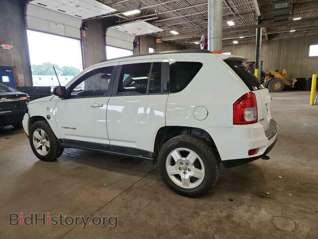 2011 JEEP COMPASS - VIN: 1J4NF5FB2BD263803 - Фото 2