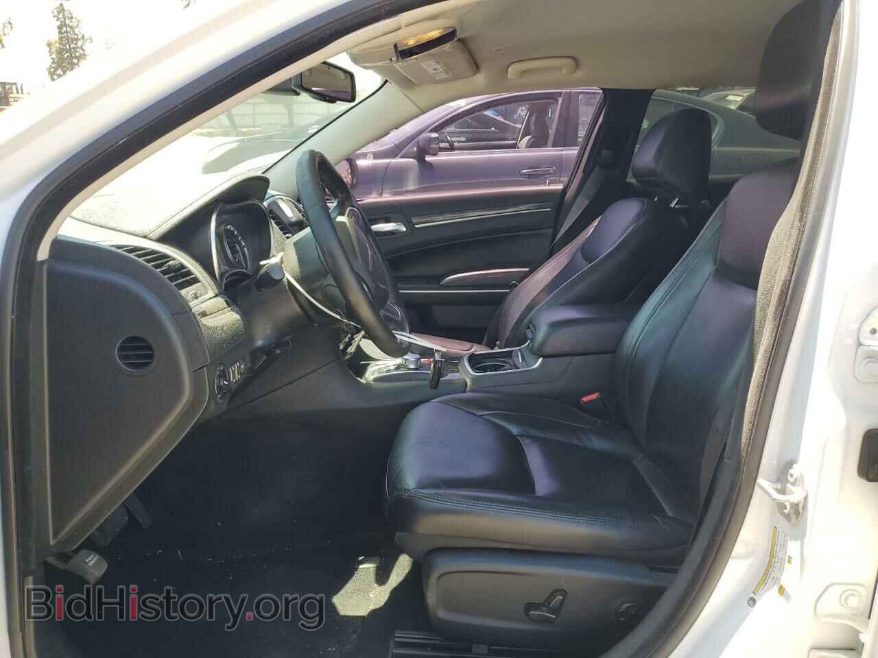 2019 CHRYSLER 300 - VIN: 2C3CCAAG6KH590956 - Фото 7