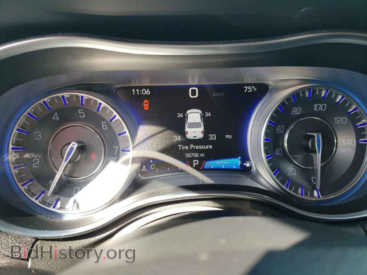 2015 CHRYSLER 300 - VIN: 2C3CCAAG4FH809032 - Фото 8