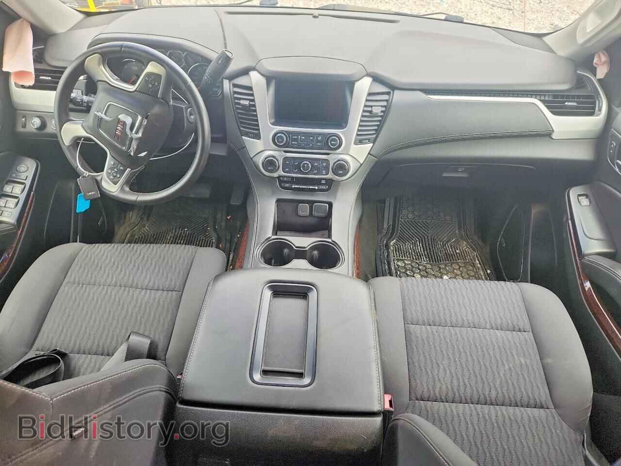 2018 GMC YUKON - VIN: 1GKS2AKC9JR123720 - Photo 8