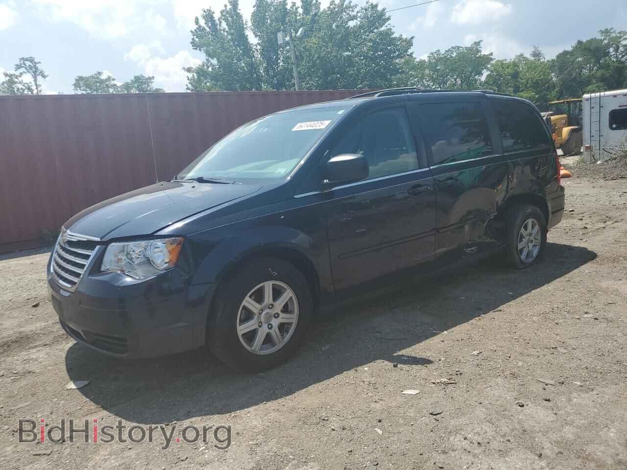 Photo 2A4RR2D12AR463996 - CHRYSLER MINIVAN 2010